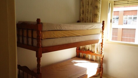 Quarto com Beliche e Cama de solteiro