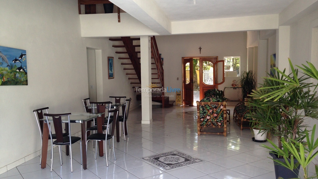 Apartamento para alquiler de vacaciones em Ubatuba (Praia das Toninhas)