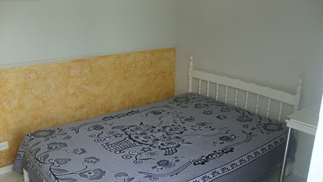 Kitnet 70 ms do mar,Praia Toninhas,Piscina /SUÍTES EM PROMOÇÃO