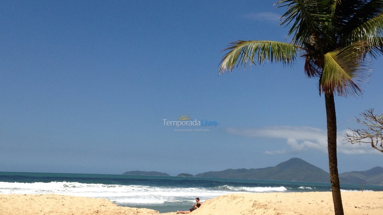 Apartamento para aluguel de temporada em Ubatuba (Praia das Toninhas)