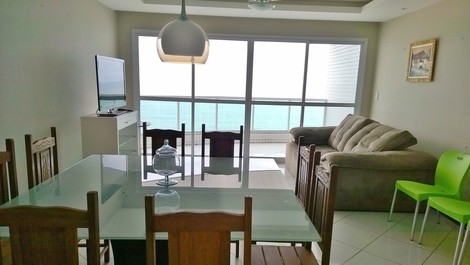 sala com ventilador de teto