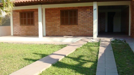 3 BEDROOM HOUSE 200m FROM THE SEA INGLESES