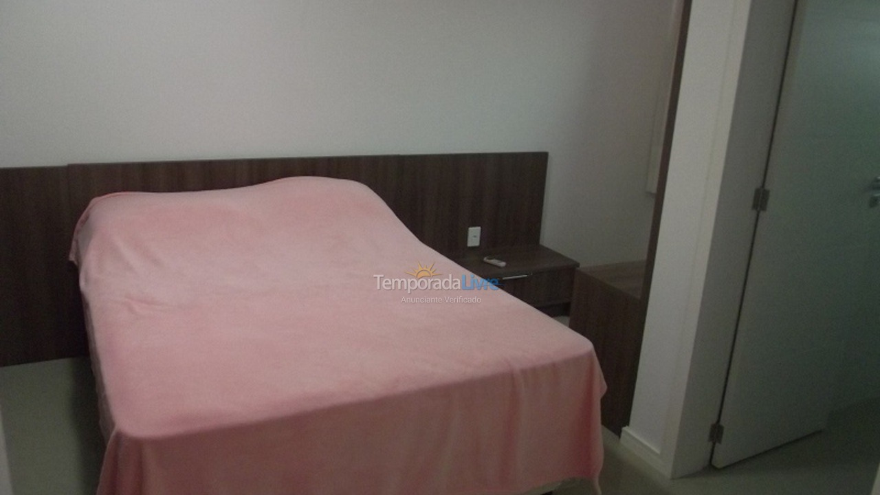 Apartment for vacation rental in Bombinhas (Praia de Bombas)