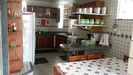 Leautiful and Luxurious House for Rent in Crown Do Meio - Aracaju