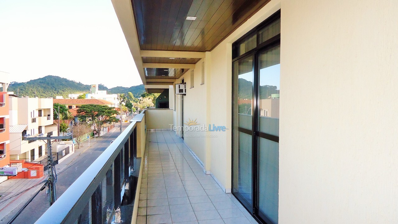 Apartamento para aluguel de temporada em Bombinhas (Praia de Bombinhas)