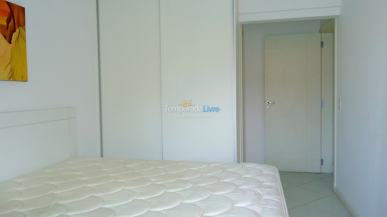 Apartment for vacation rental in Bombinhas (Praia de Bombinhas)