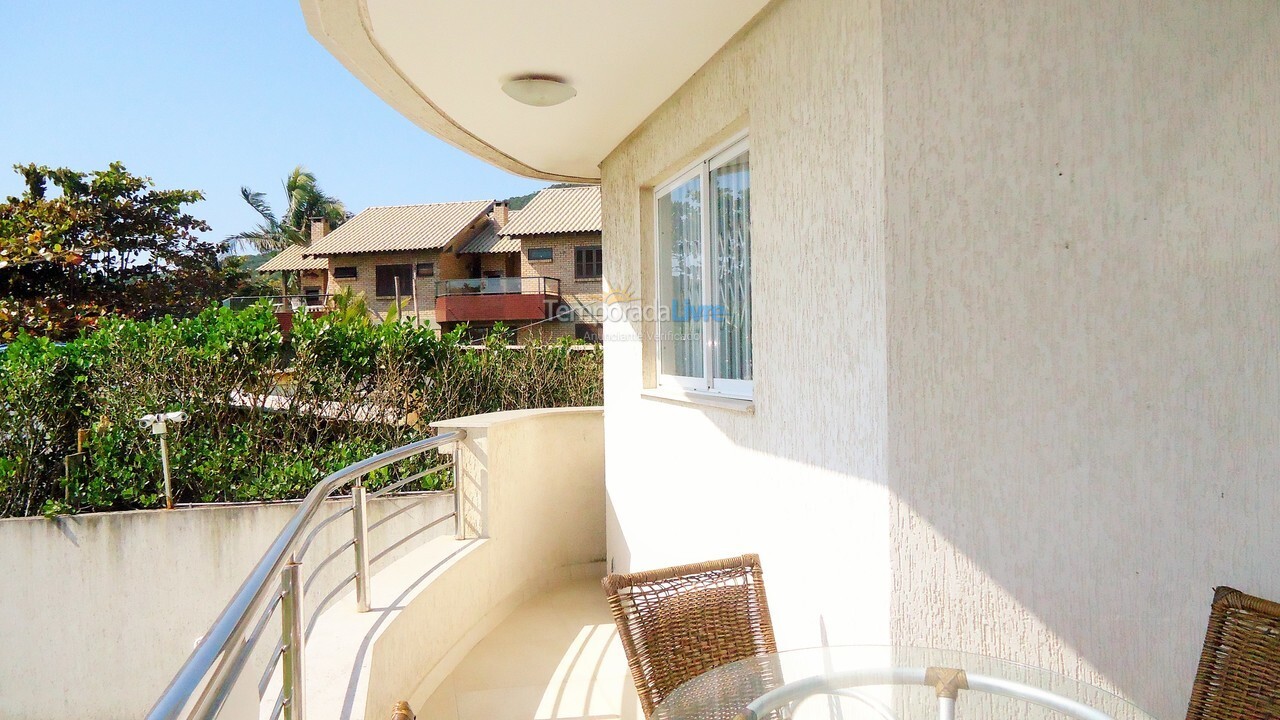 Apartment for vacation rental in Bombinhas (Praia de Bombinhas)