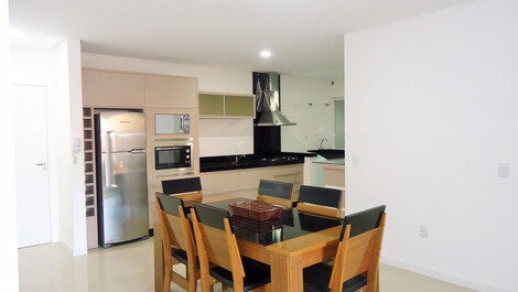 Sala de estar e jantar integradas