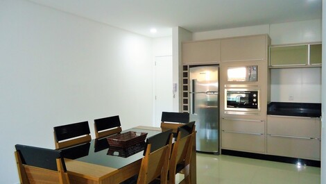 Sala de estar e jantar integradas