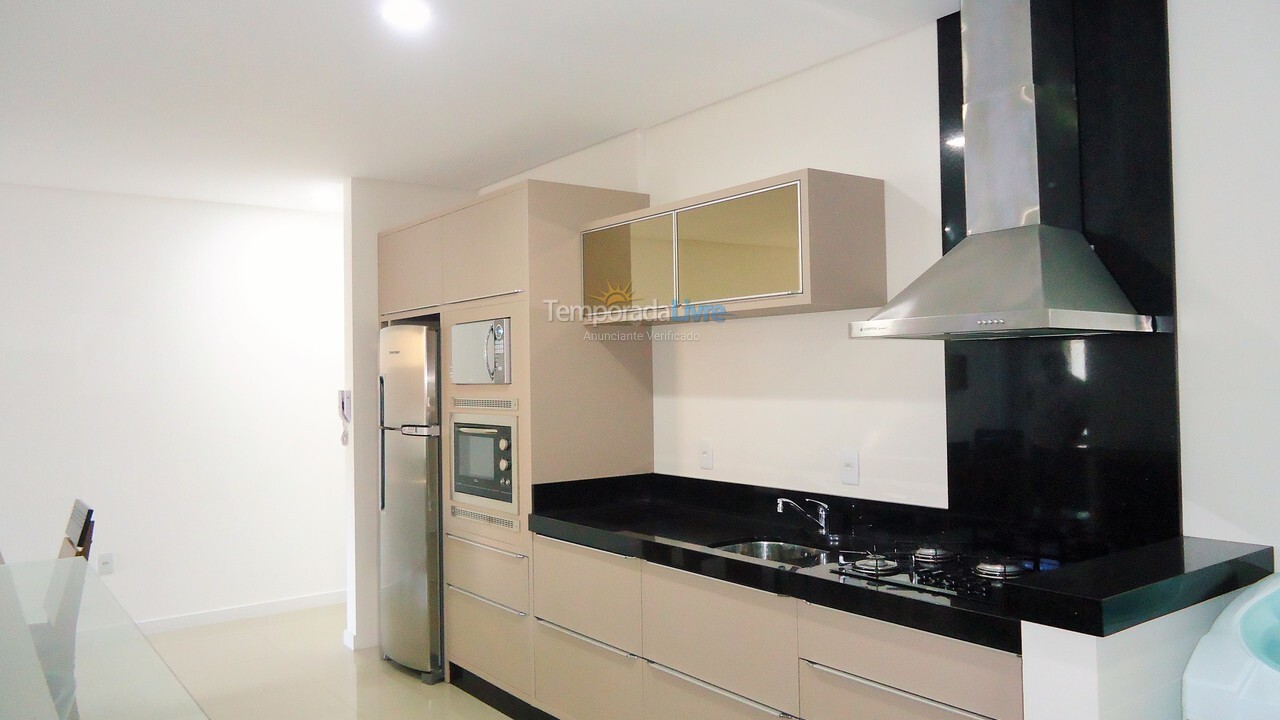 Apartment for vacation rental in Bombinhas (Praia de Bombinhas)