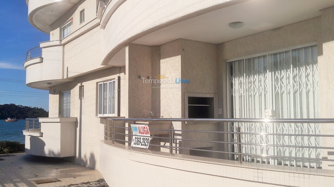 Apartment for vacation rental in Bombinhas (Praia de Bombinhas)