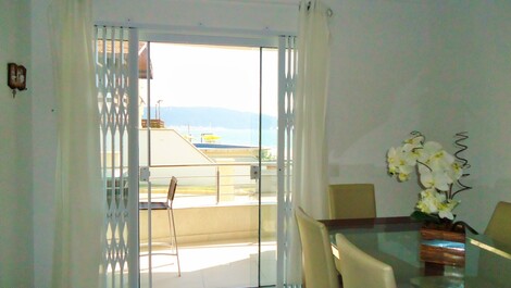 Sala de estar e jantar integradas