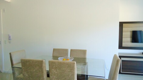 Sala de estar e jantar integradas