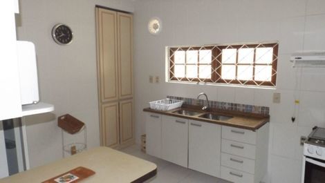 EPECTACULAR HOUSE 4 DORM (SUITE), 4 AIR CONDITIONED, A SEA QUADRA!