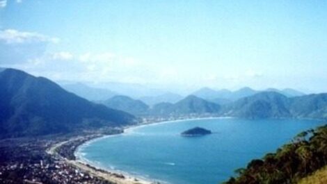 vista aerea das praias maranduba, sapé e lagoinha