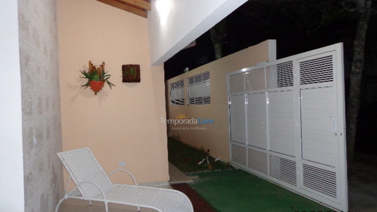 House for vacation rental in Ubatuba (Praia das Toninhas)