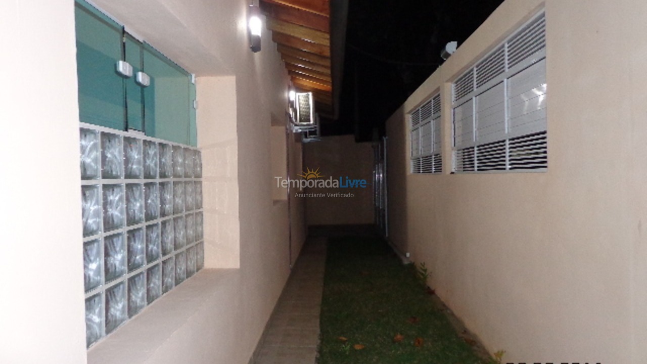 House for vacation rental in Ubatuba (Praia das Toninhas)