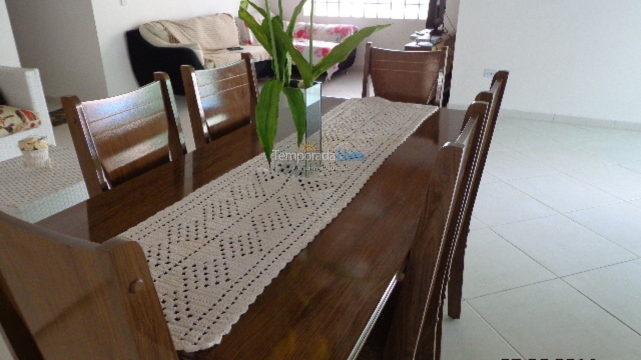 House for vacation rental in Ubatuba (Praia das Toninhas)