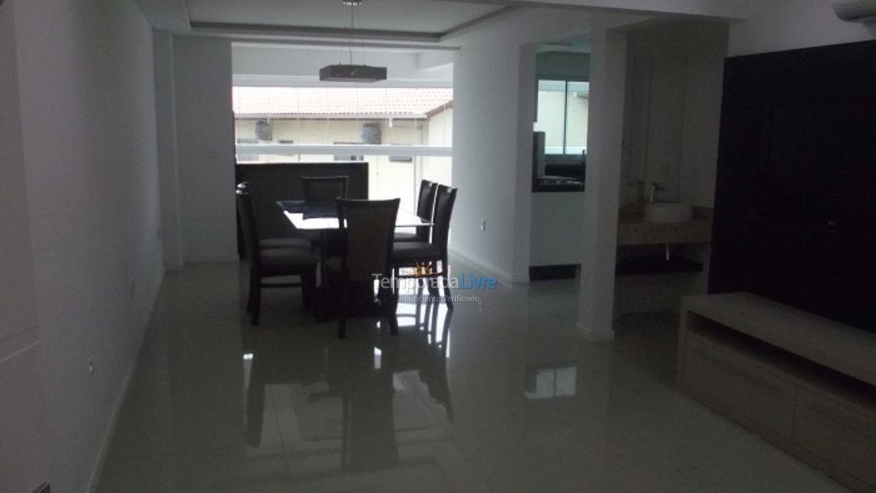 Apartment for vacation rental in Bombinhas (Praia de Bombas)