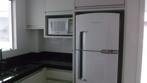 APARTMENT FOR LEASE ON THE BEACH SEASON BE PUMPS BOMBINHAS SC