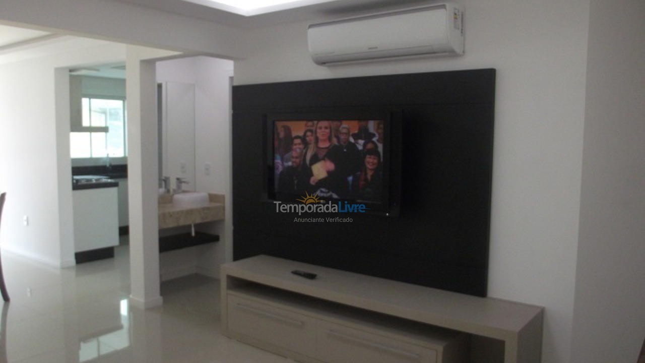 Apartment for vacation rental in Bombinhas (Praia de Bombas)