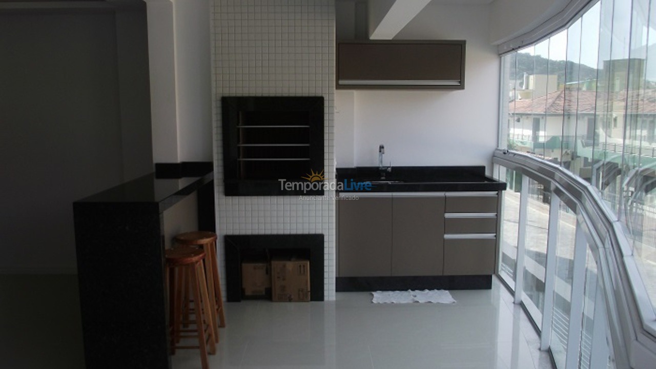 Apartment for vacation rental in Bombinhas (Praia de Bombas)