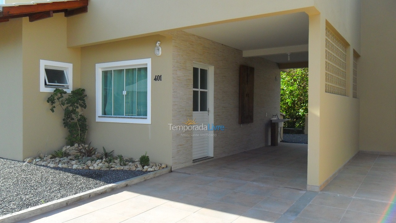 Apartamento para aluguel de temporada em Bombinhas (Praia de Zimbros)