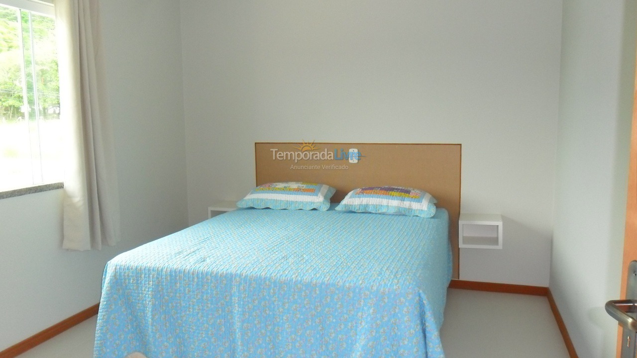 Apartamento para aluguel de temporada em Bombinhas (Praia de Zimbros)