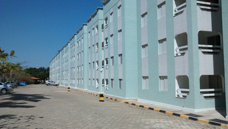 Area externa utlizada para garagem dos carros