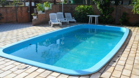 CASA 3 QUARTOS COM PISCINA P/ 10 PESSOAS 250M PRAIA INGLESES