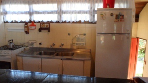 CASA 3 QUARTOS COM PISCINA P/ 10 PESSOAS 250M PRAIA INGLESES