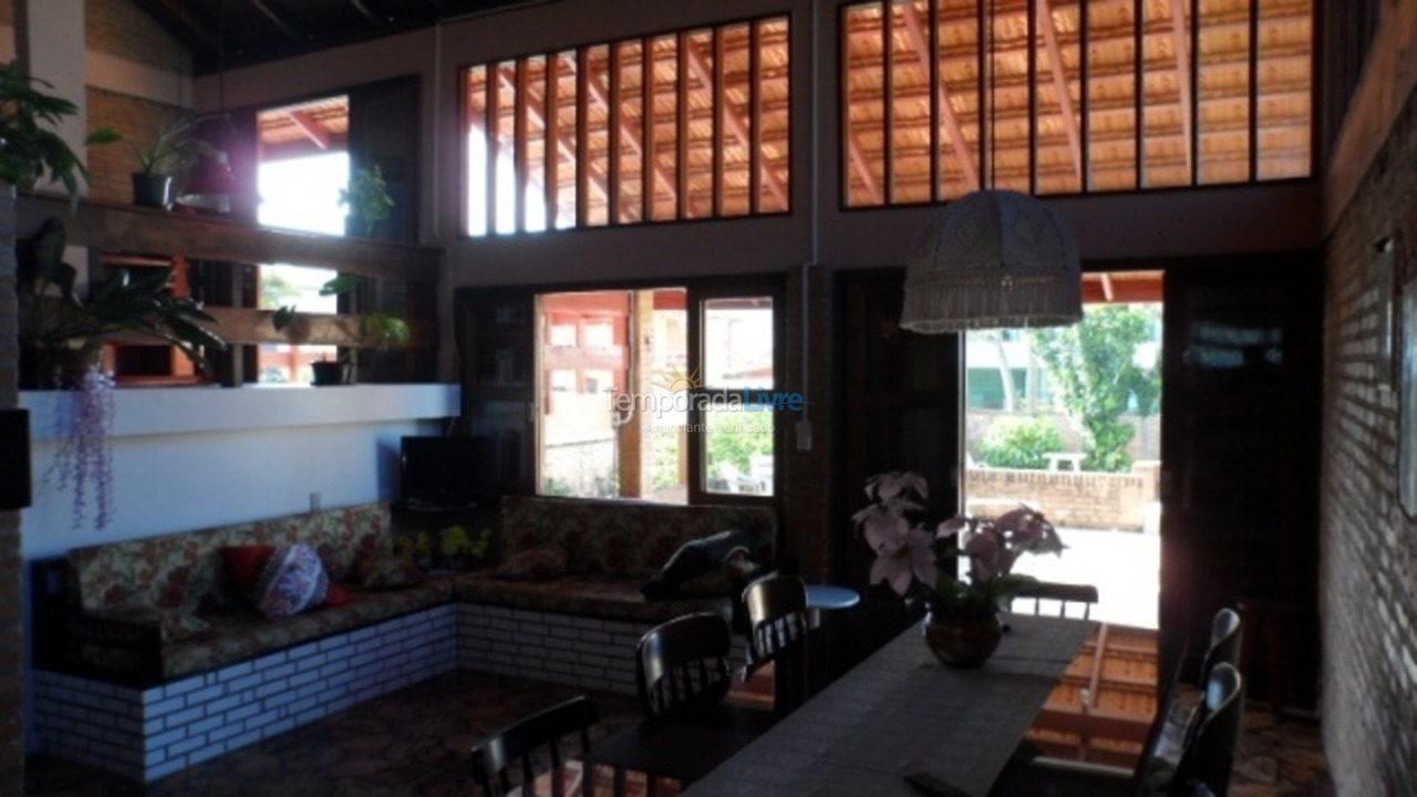 Casa para aluguel de temporada em Florianopolis (Praia dos Ingleses)