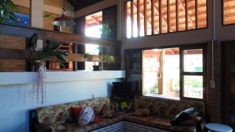 CASA 3 QUARTOS COM PISCINA P/ 10 PESSOAS 250M PRAIA INGLESES