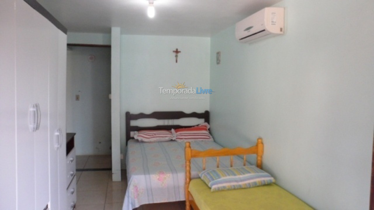 Casa para aluguel de temporada em Florianopolis (Praia dos Ingleses)