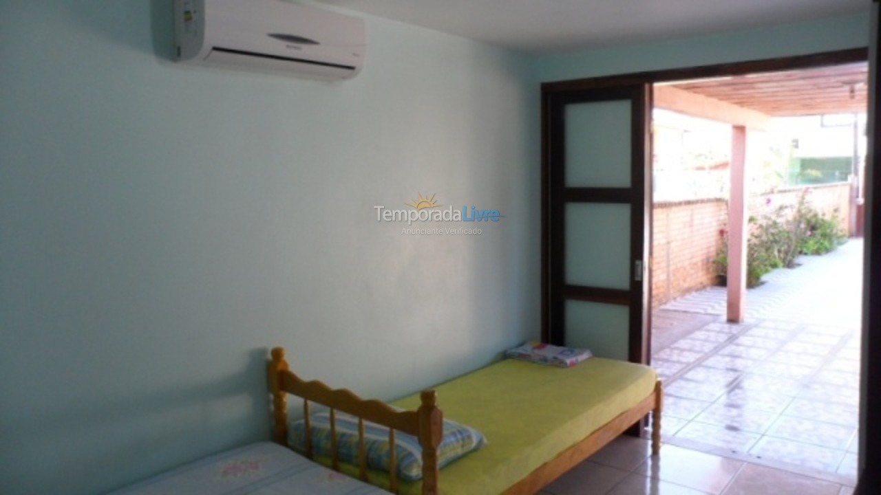 Casa para aluguel de temporada em Florianopolis (Praia dos Ingleses)