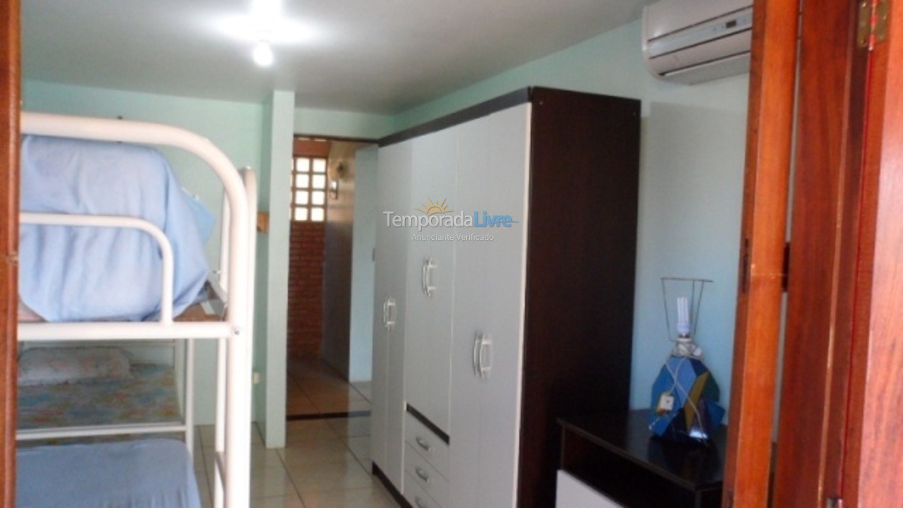 Casa para aluguel de temporada em Florianopolis (Praia dos Ingleses)