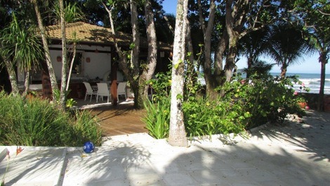 CASA PÉ NA AREIA NA PRAIA DA BALEIA