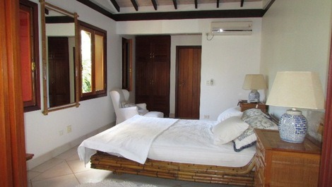 CASA PÉ NA AREIA NA PRAIA DA BALEIA