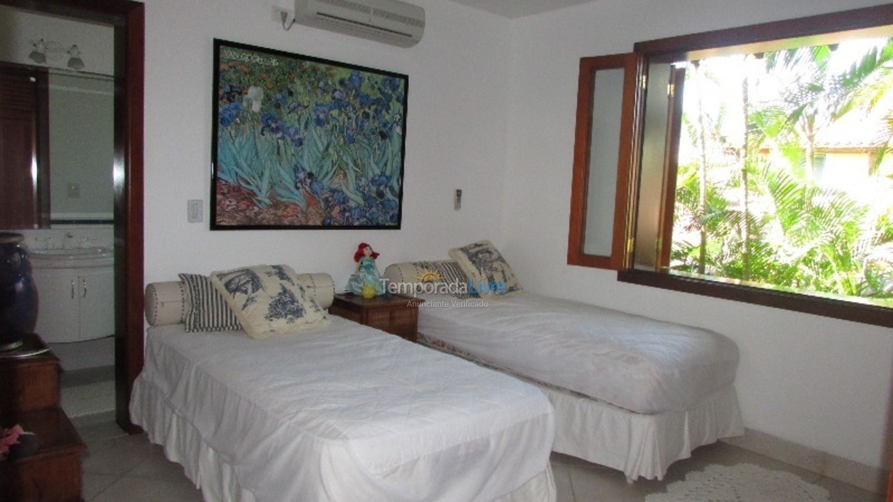 Casa para aluguel de temporada em São Sebastião (Praia da Baleia)