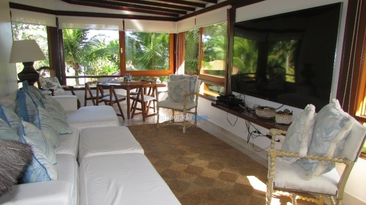 Casa para aluguel de temporada em São Sebastião (Praia da Baleia)