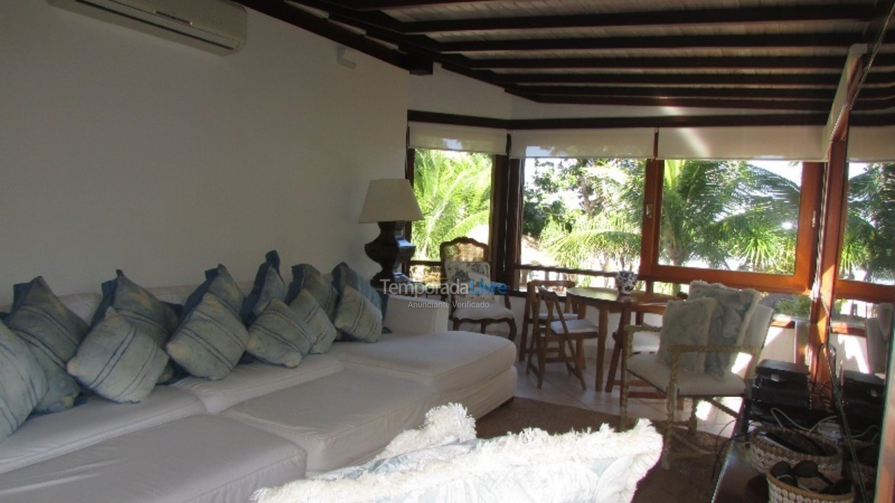 Casa para aluguel de temporada em São Sebastião (Praia da Baleia)