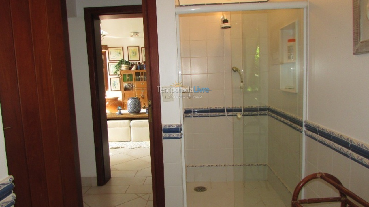 Casa para aluguel de temporada em São Sebastião (Praia da Baleia)