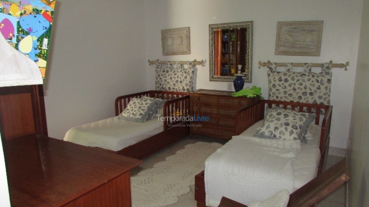 Casa para aluguel de temporada em São Sebastião (Praia da Baleia)