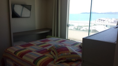 Apto Estación w / SPA Para sus vacaciones, vista al mar, en las bombas