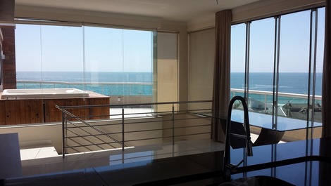 Apto Estación w / SPA Para sus vacaciones, vista al mar, en las bombas