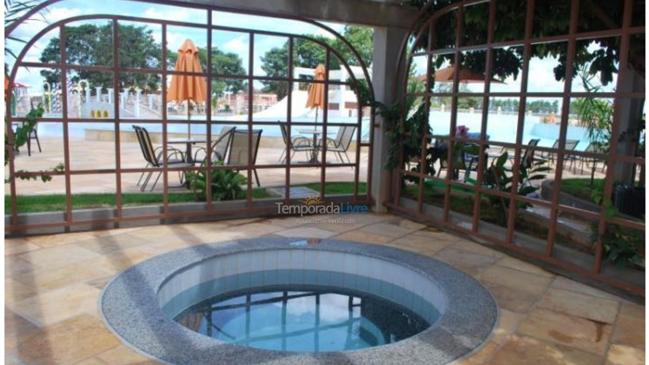 Apartamento para aluguel de temporada em Caldas Novas (Solar de Caldas)