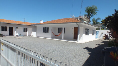 Casa para alugar em Bombinhas - Praia de Bombinhas