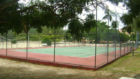 Quadra de TenisParquinho Infantil