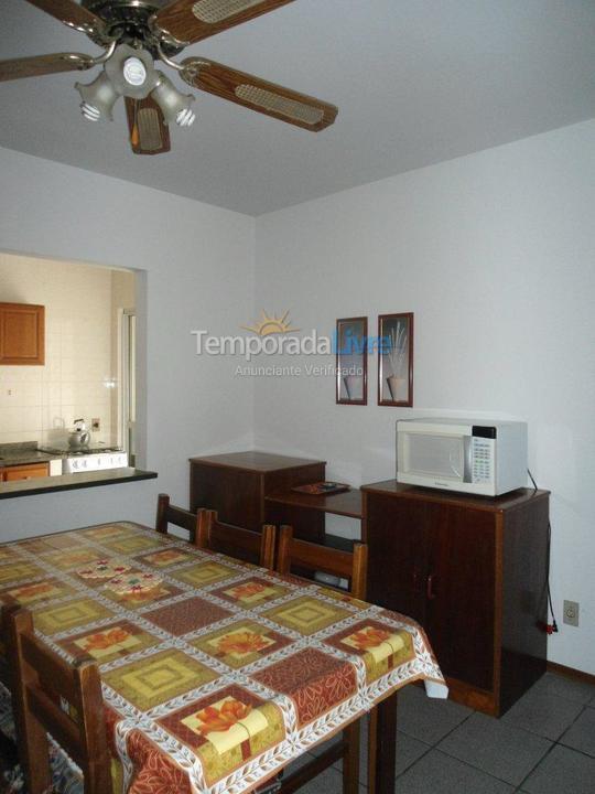 Apartamento para alquiler de vacaciones em Bombinhas (Praia de Bombas)