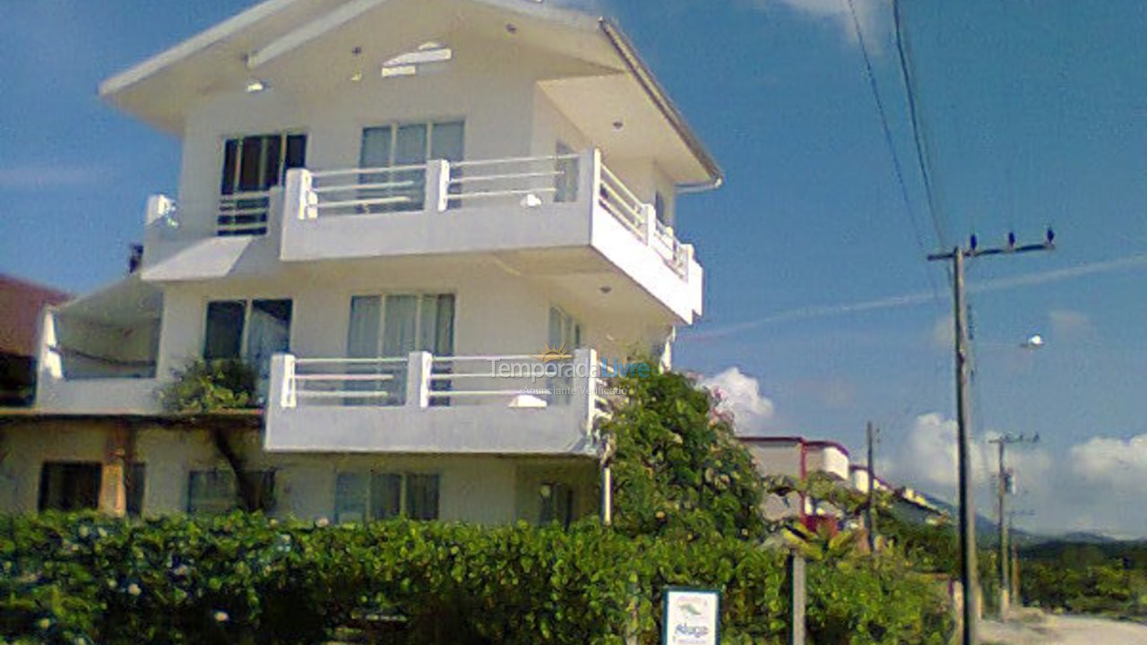 Casa para aluguel de temporada em Bombinhas (Canto Grande)